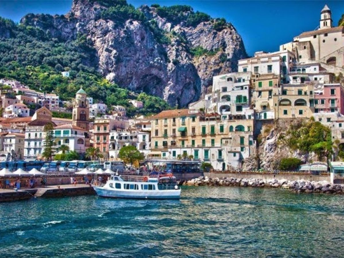 scenic route from Naples to Amalfi Coast Italy